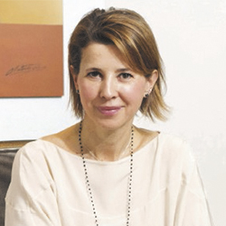 DRA. NATALIA RIBÉ